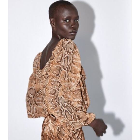 Zara Brown Animal Snake Print Long Sleeve Ruffle Cropped Blouse Top Size S - Picture 3 of 5